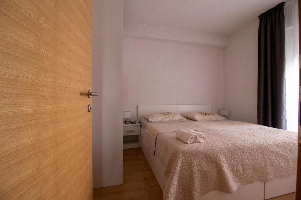 Apartmani Olivia Бибине Екстериор снимка