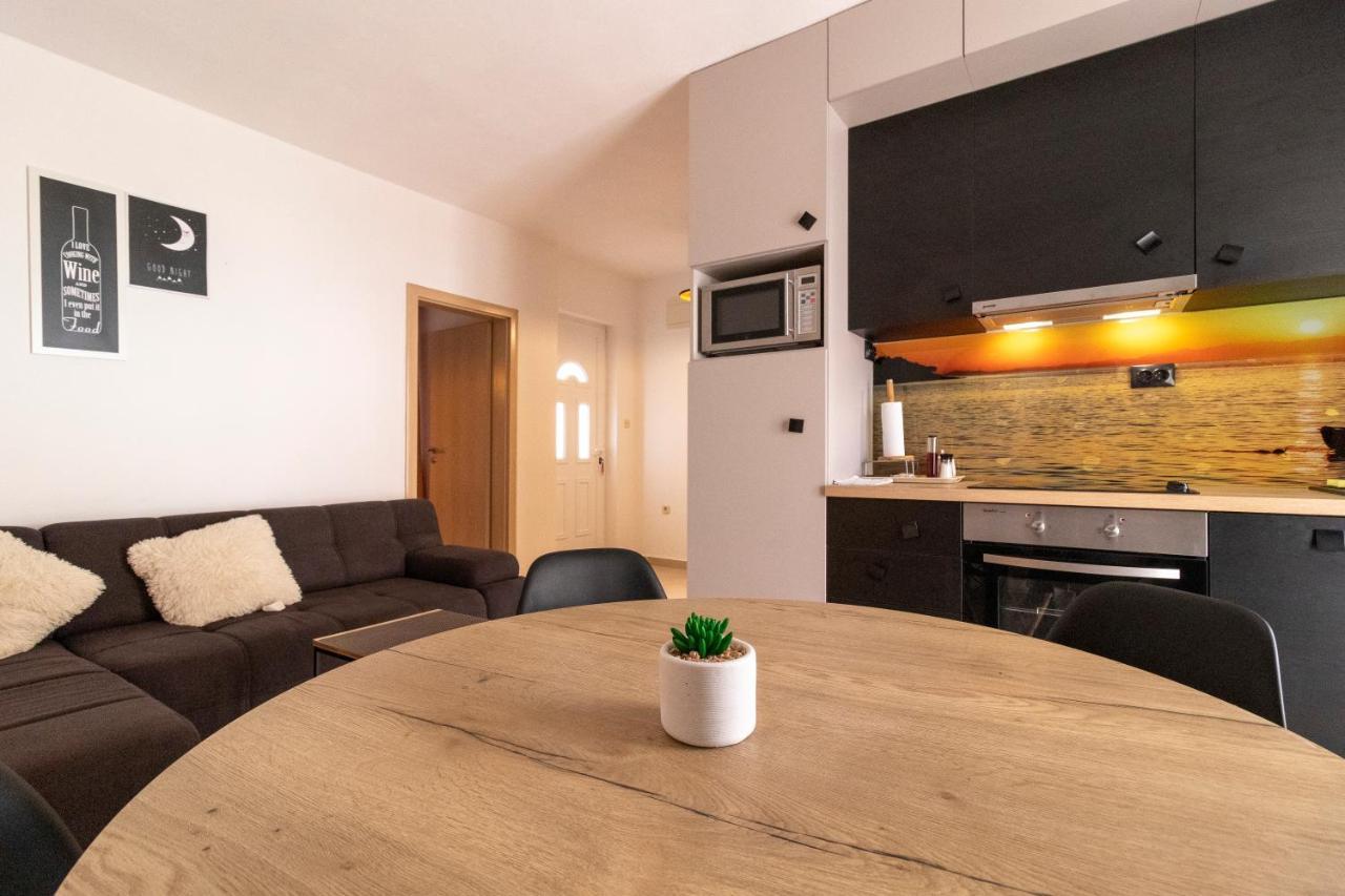 Apartmani Olivia Бибине Екстериор снимка