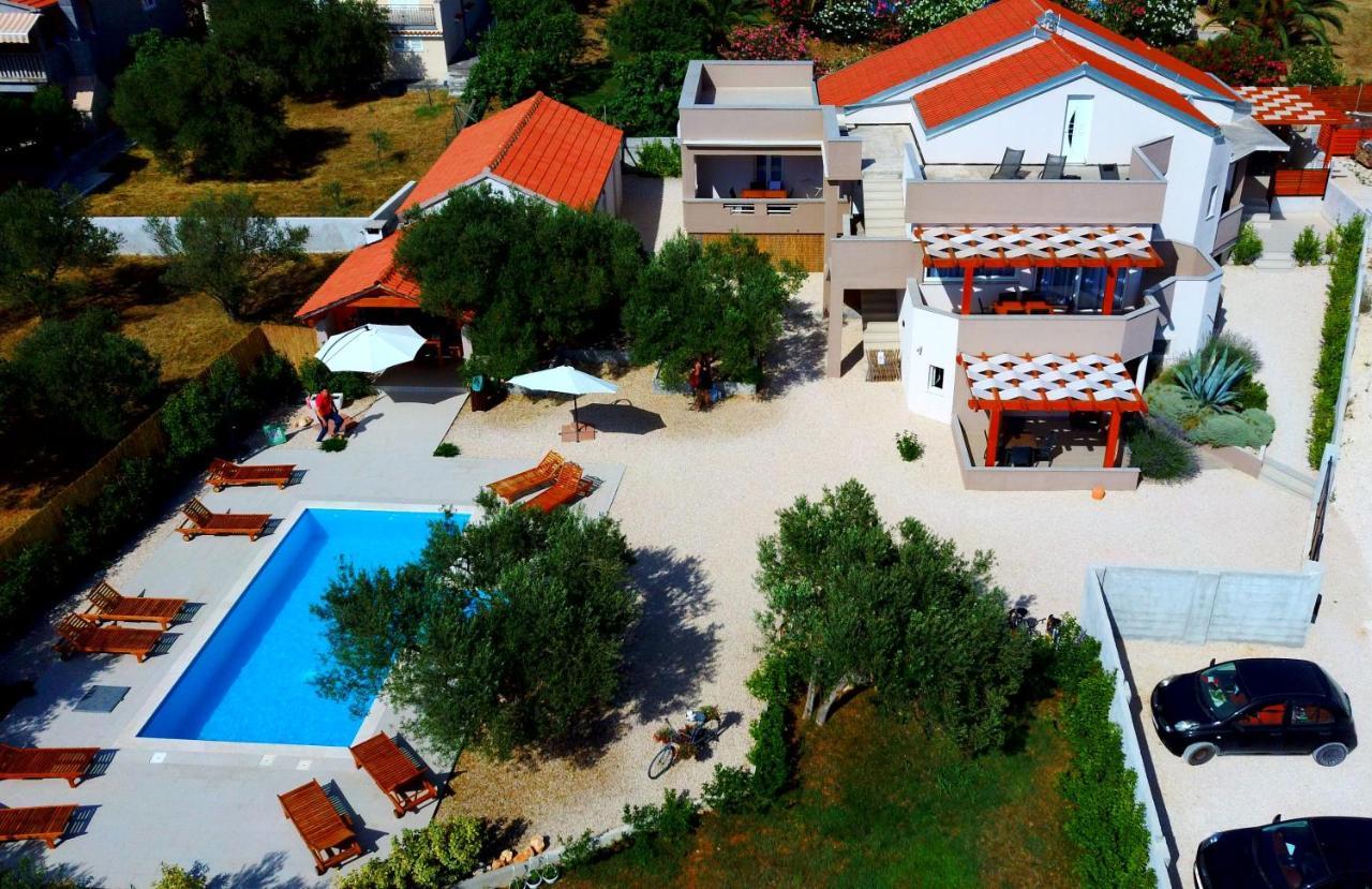 Apartmani Olivia Бибине Екстериор снимка