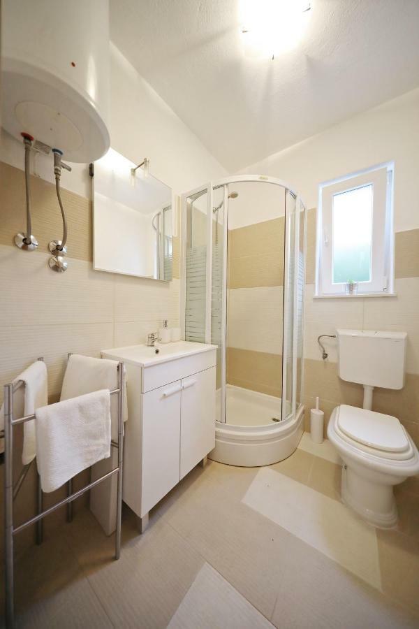 Apartmani Olivia Бибине Екстериор снимка